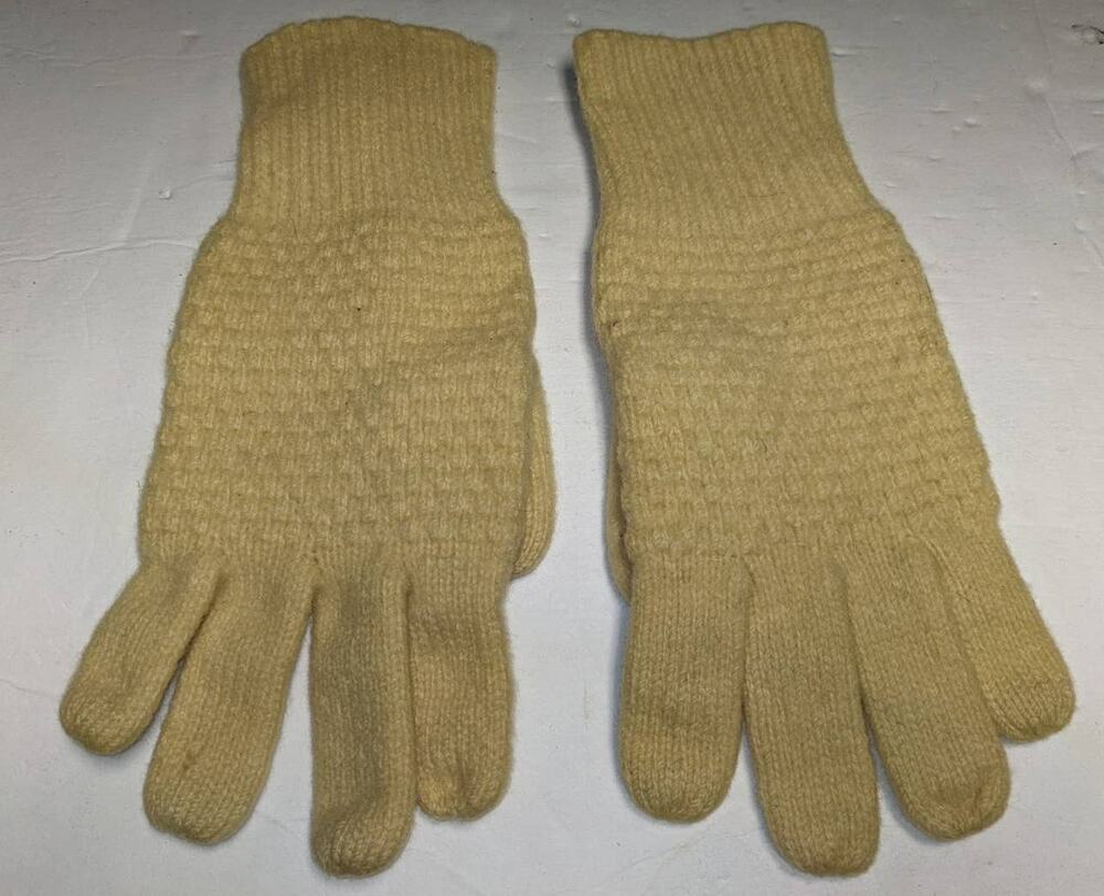 Vintage Yellow Knit Warm Winter Gloves Unisex One Size Cold Weather Accessory